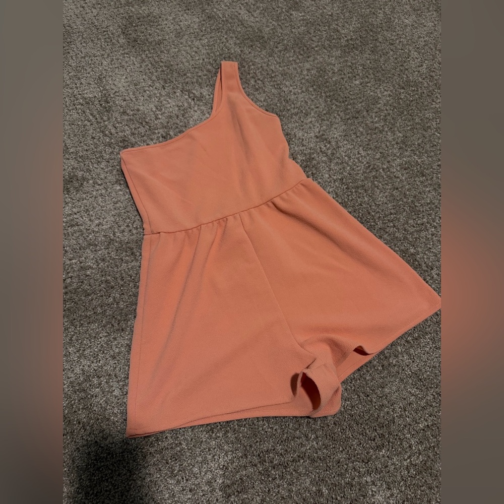 SHEIN Peach One-Shoulder Outfit